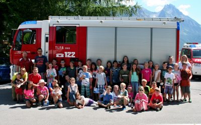 Besuch der Volksschule Pettneu